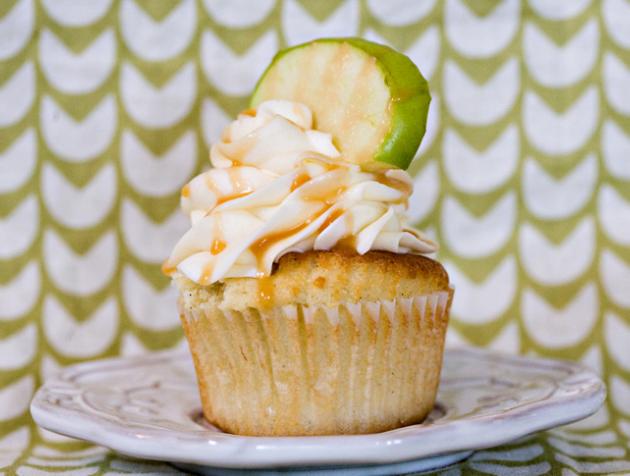 Caramel Apple Cupcake